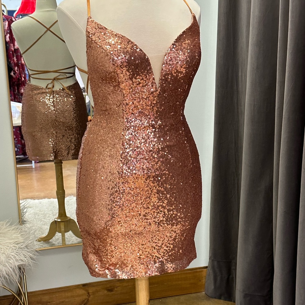 *SALE* NWT Alyce Cocktail 👗